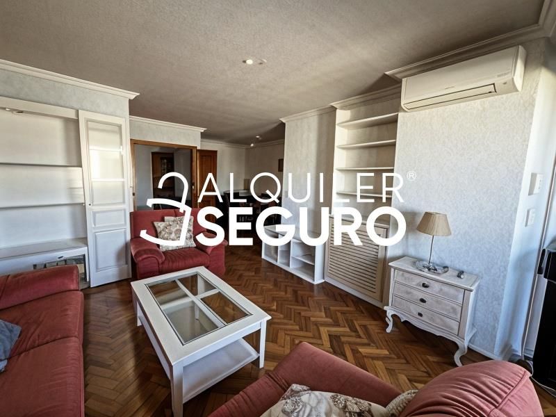 Sala d'estar de Pis de lloguer en  Madrid Capital amb Aire condicionat, Calefacció i Traster