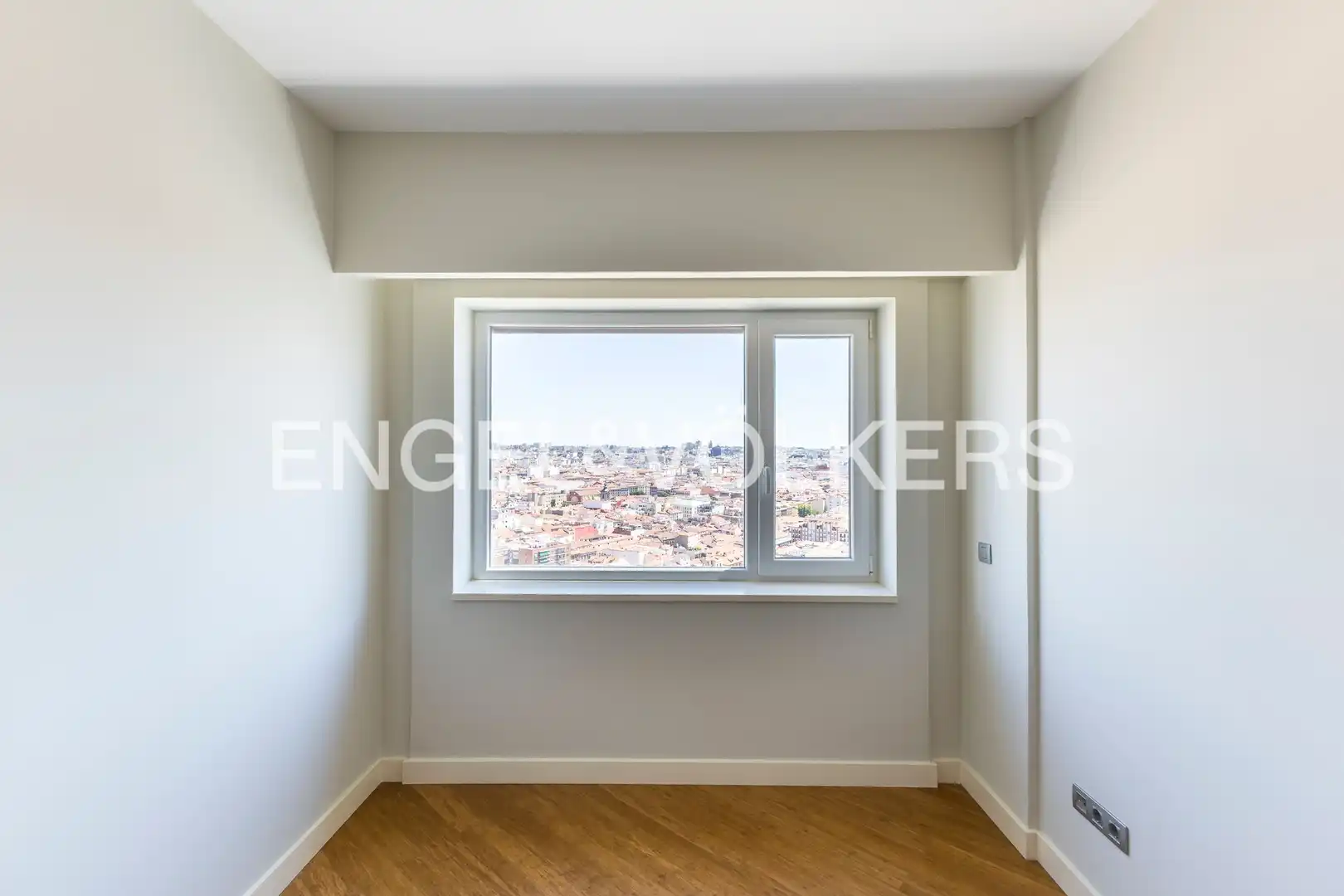 Schlafzimmer von Wohnung zur Miete in Madrid mit Heizung