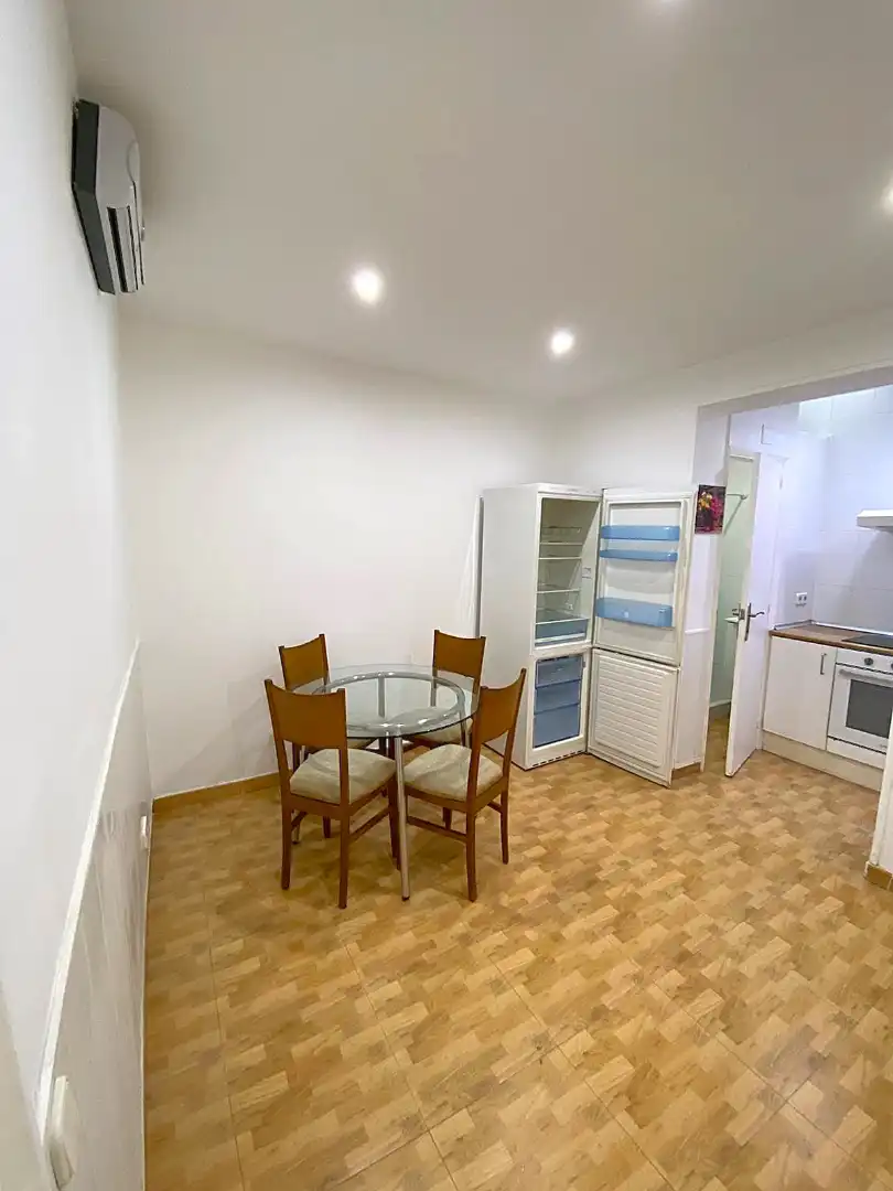 Wohnung zur Miete in Carrer de Berlín, Barri de les Corts