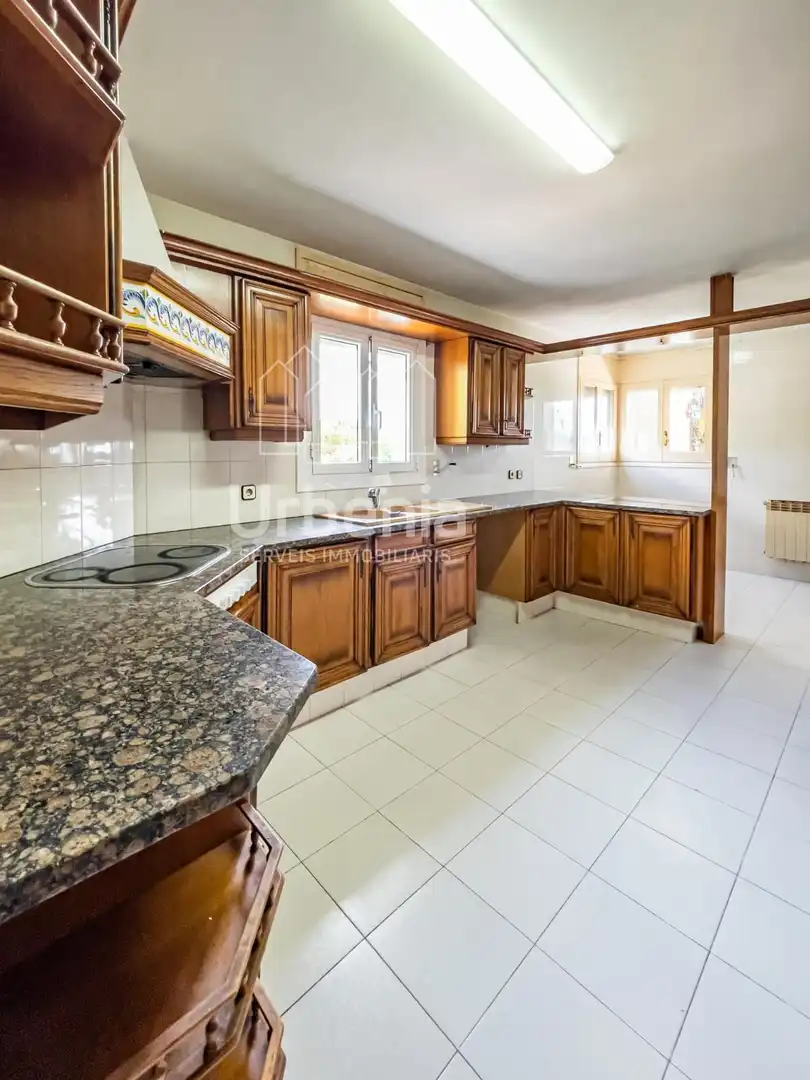 Casa con piscina en venta en Nucli Urbà, imagen 16