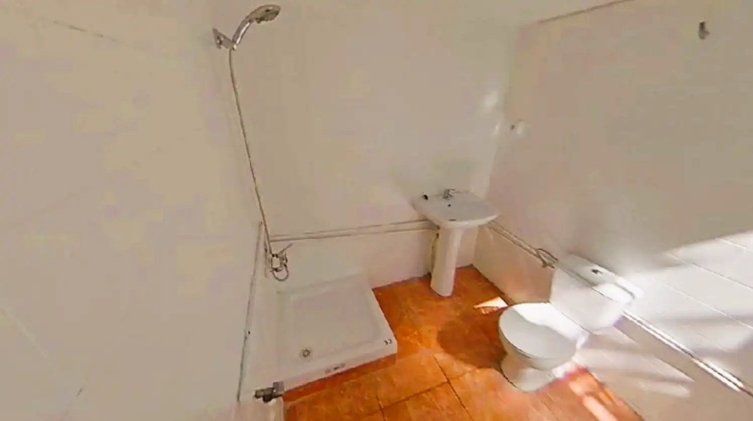 Bany de Pis en venda en Badalona