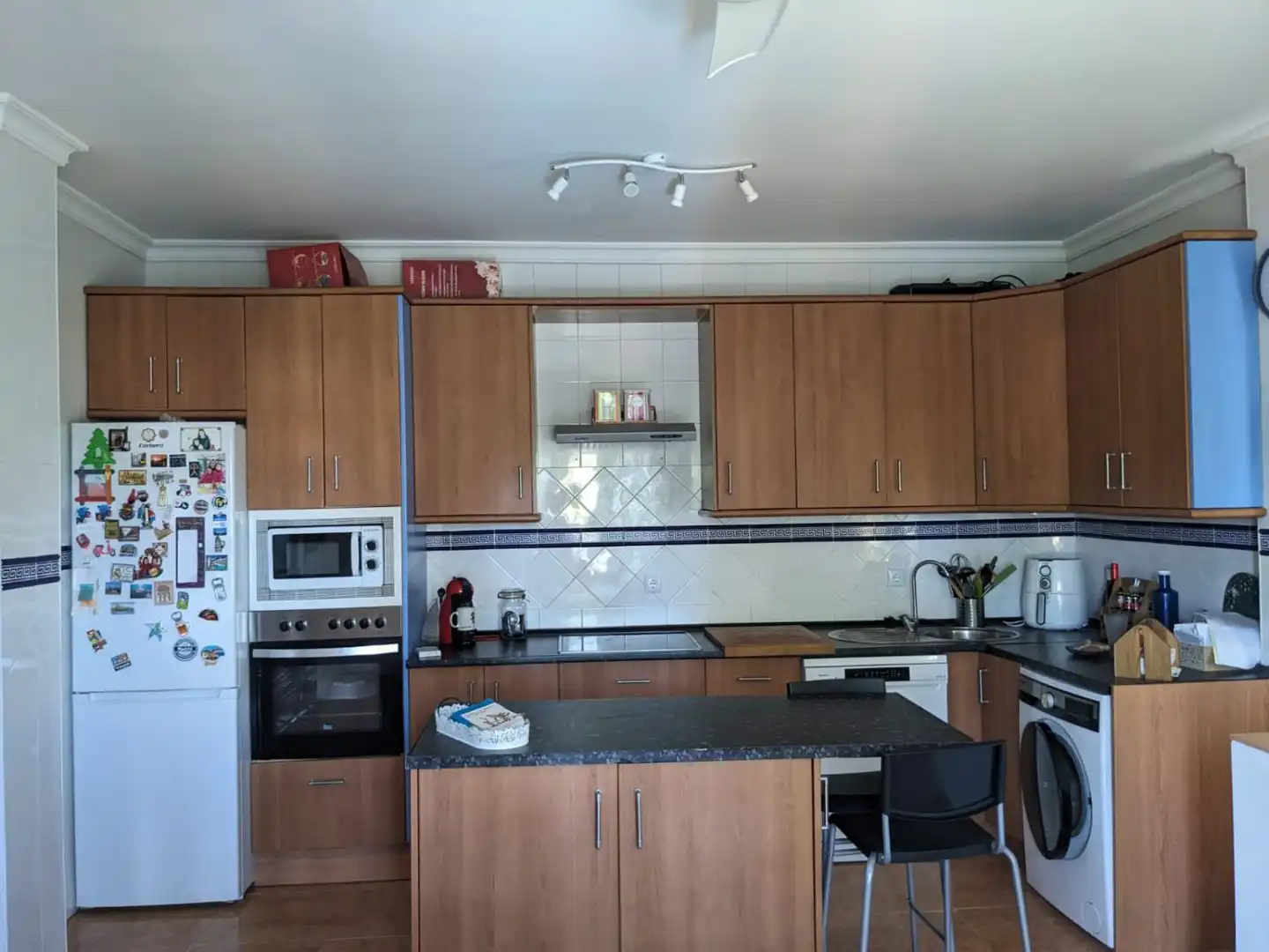Cuina de Casa o xalet en venda en San Roque amb Aire condicionat, Calefacció i Jardí privat