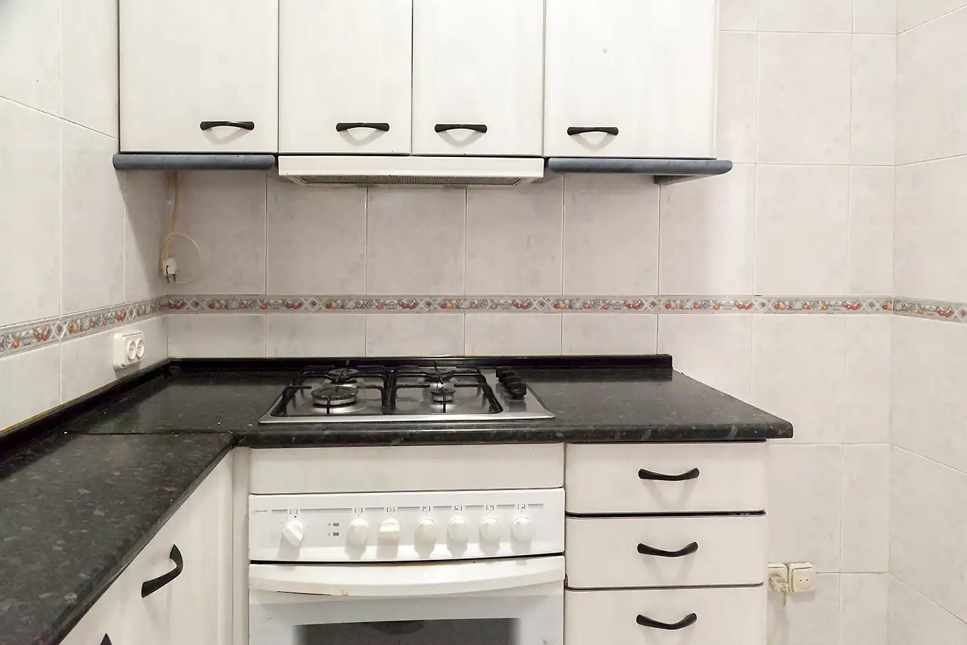Küche von Wohnung zum Verkauf in Barcelona mit Balkon und Alarm