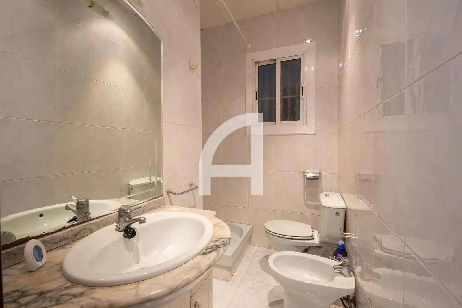 Badezimmer von Wohnung zum Verkauf in L'Hospitalet de Llobregat mit Terrasse und Balkon