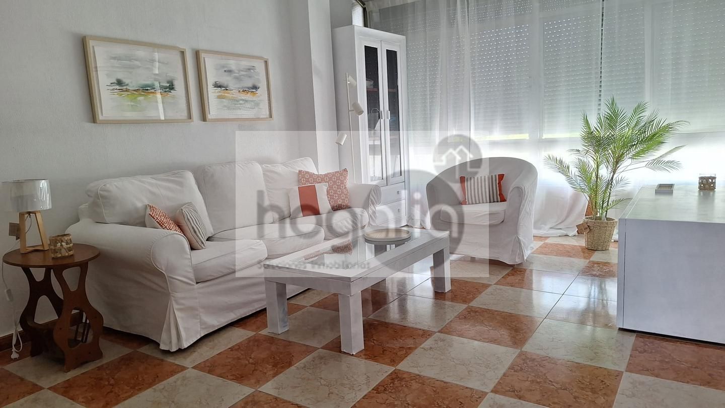 Living room of Flat to rent in  Sevilla Capital  with Air Conditioner and Furnished