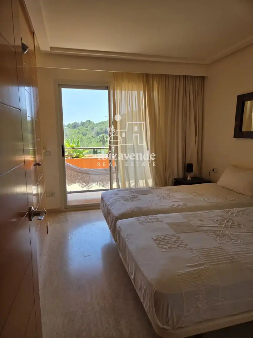 Habitación de Dúplex de alquiler en Santa Eulària des Riu con Aire acondicionado, Terraza y Trastero