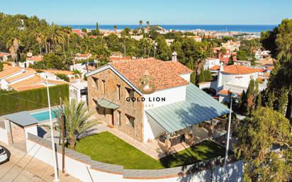Vista exterior de Casa o xalet en venda en Dénia amb Aire condicionat, Terrassa i Piscina