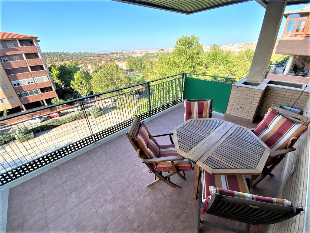 Terrassa de Pis de lloguer en Cáceres Capital amb Aire condicionat, Calefacció i Terrassa