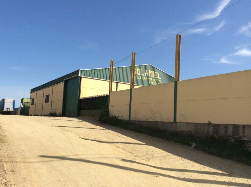 Exterior view of Industrial buildings for sale in Fuenlabrada de los Montes