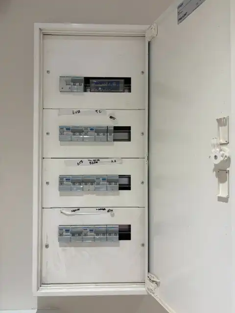Wohnung zum Verkauf in Barcelona mit Klimaanlage, Heizung und Parkett