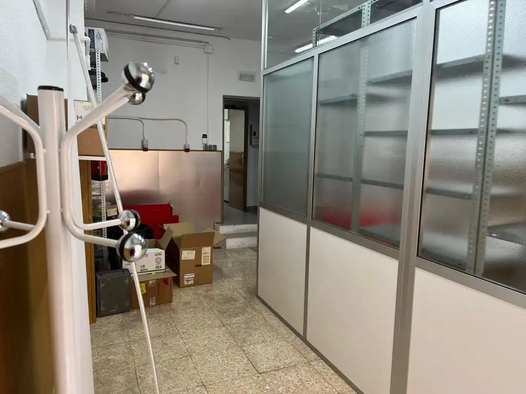 Local comercial de lloguer a Calle Jaime María Buch, imagen 9