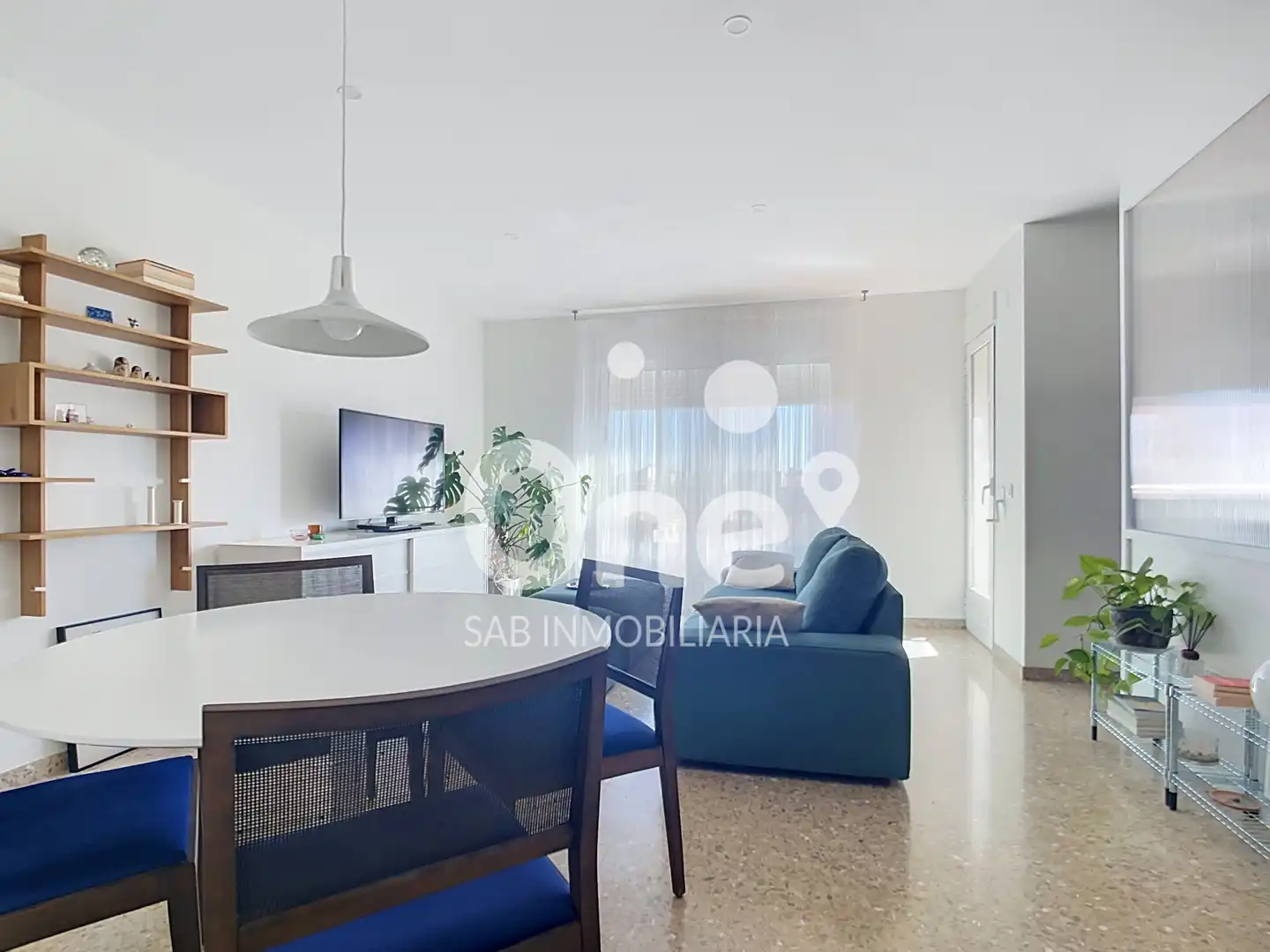 Sala de estar de Piso en venta en La Pobla de Vallbona con Aire acondicionado, Trastero y Horno