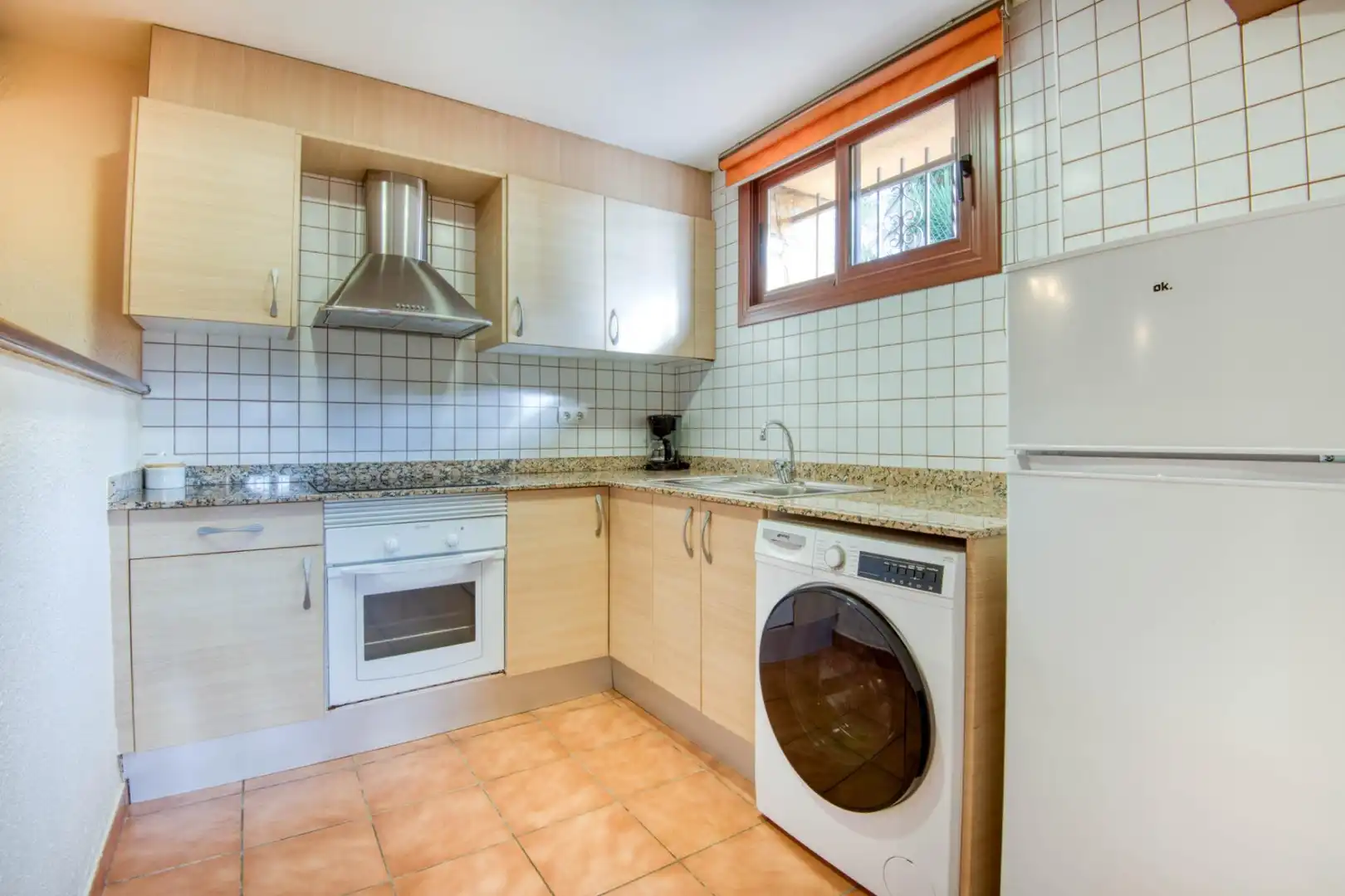 Cuina de Casa o xalet en venda en Calonge i Sant Antoni amb Calefacció, Terrassa i Piscina