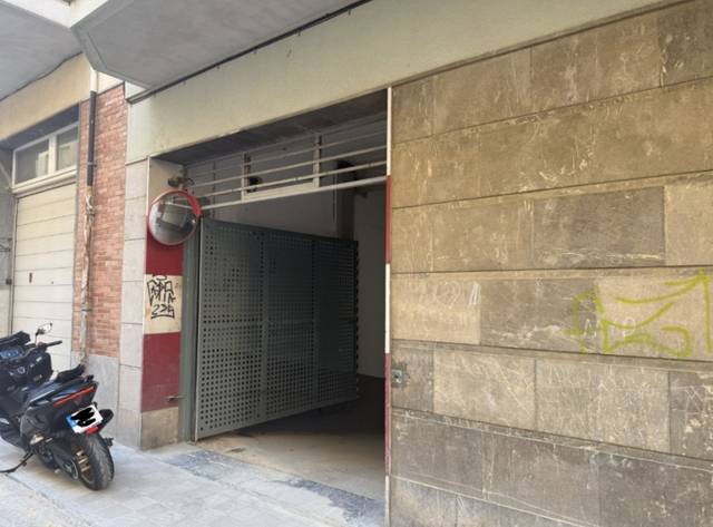 Garaje en Venta en Mestral