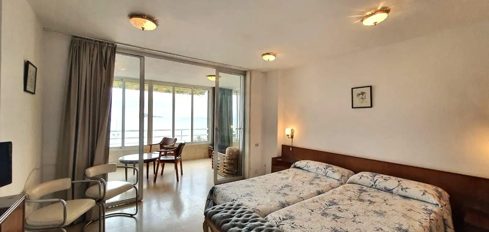 Dormitori de Apartament en venda en Benidorm amb Jardí privat, Terrassa i Balcó