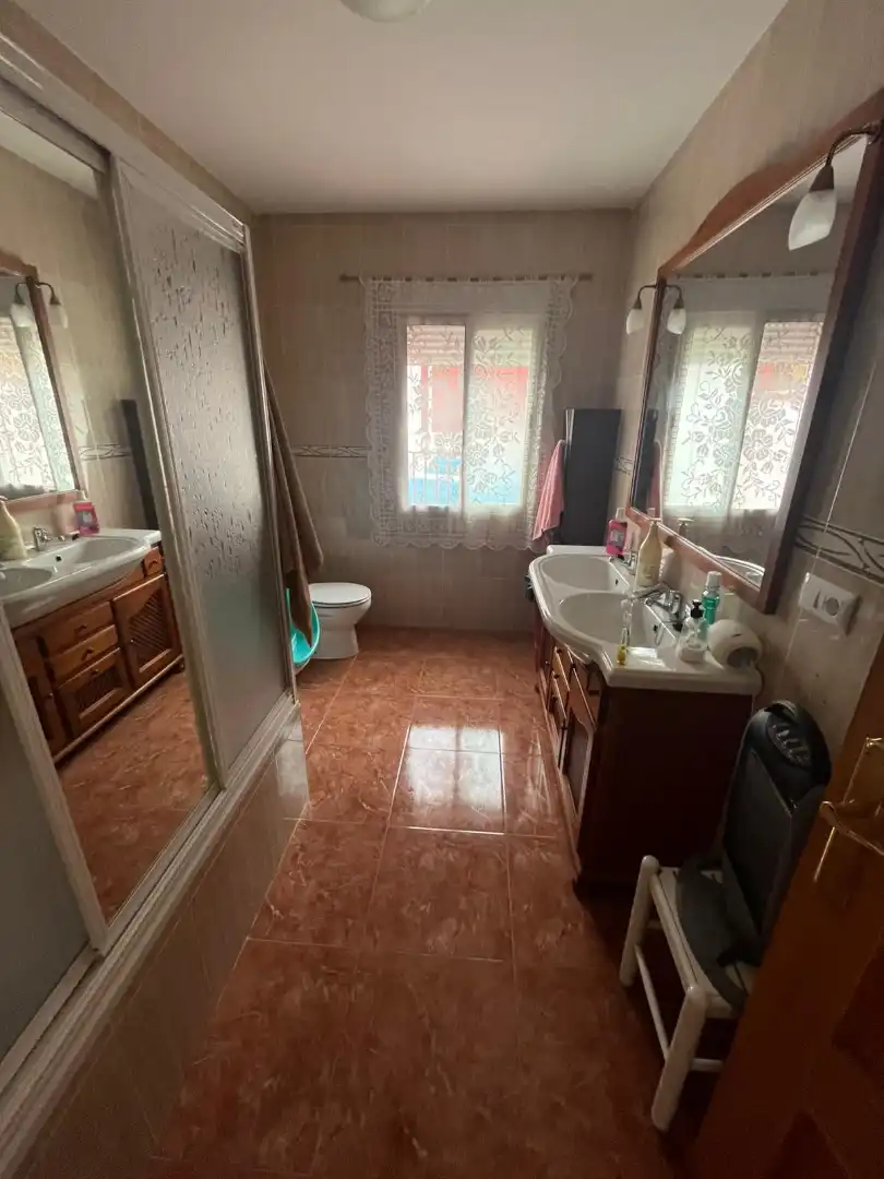 Baño de Casa o chalet en venta en La Almarcha  con Terraza, Trastero y Amueblado
