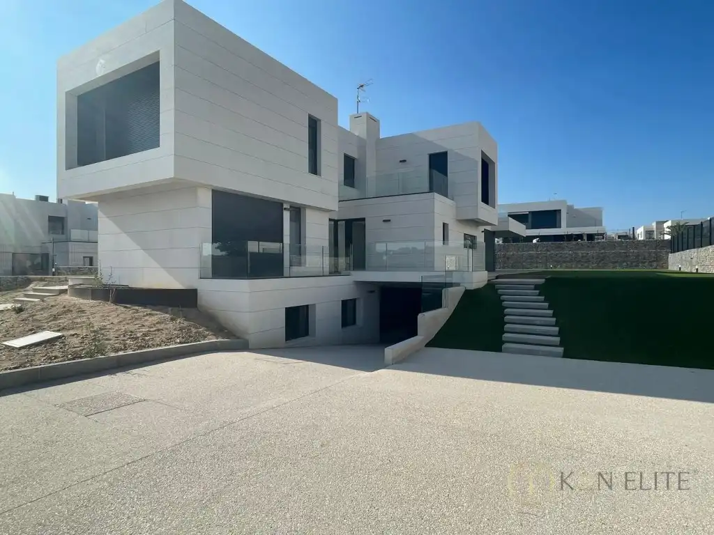 Vista exterior de Casa o xalet de lloguer en Majadahonda