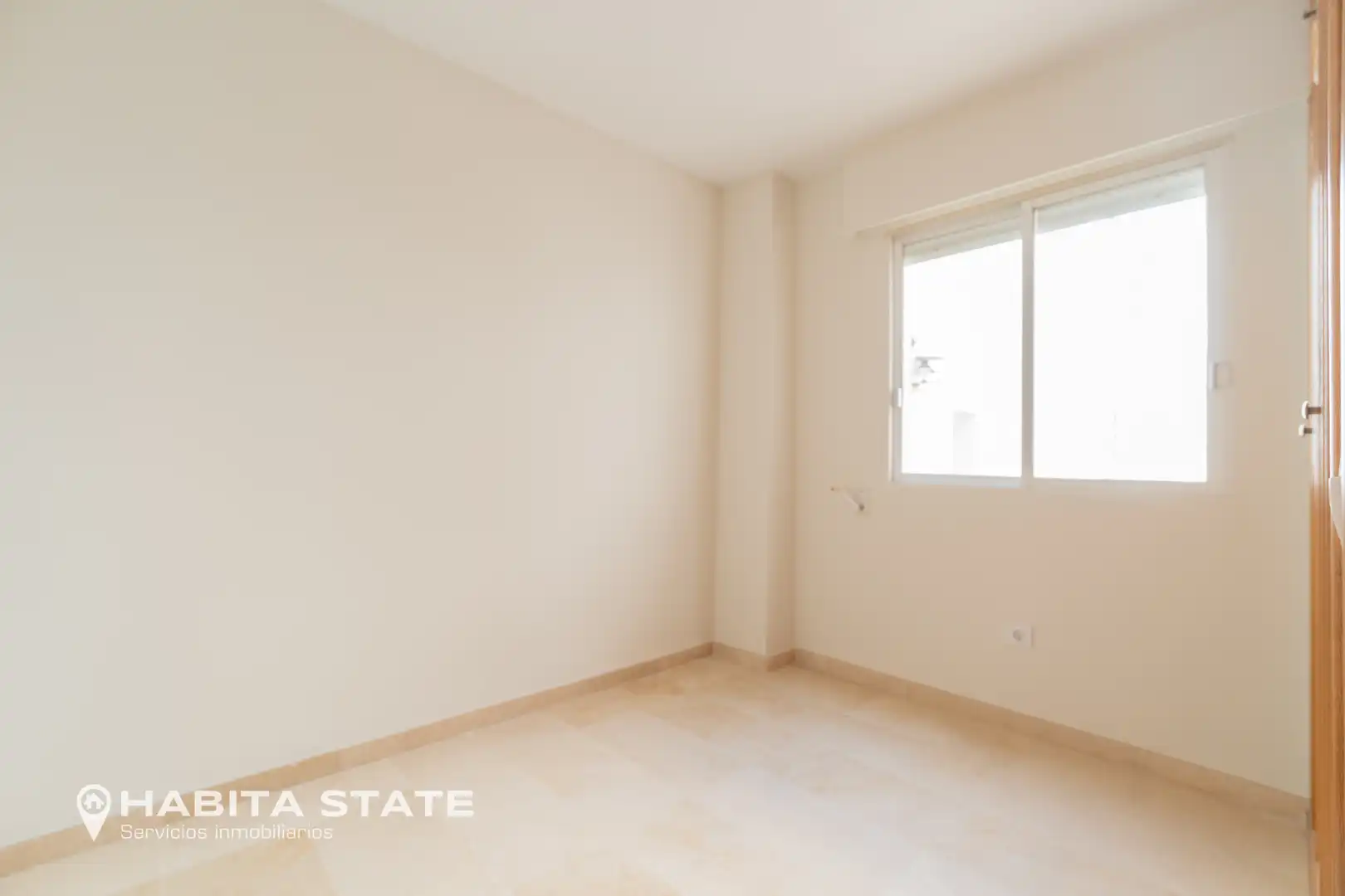 Bedroom of Flat for rent in Almería  with Air Conditioner, Heating and Terrace