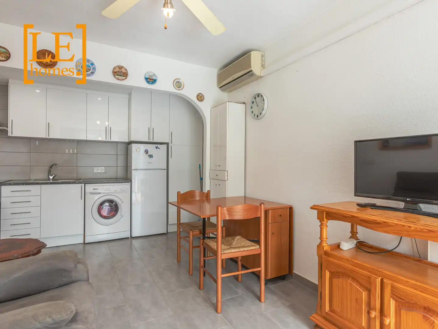 Cocina de Planta baja en venta en Torrevieja con Aire acondicionado, Amueblado y Horno