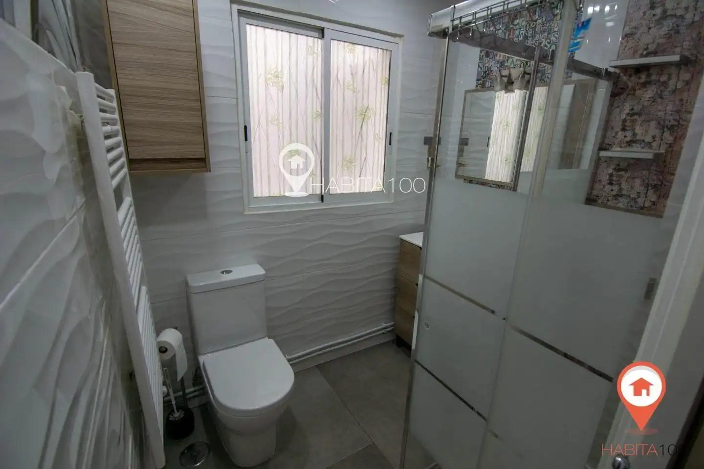 Badezimmer von Wohnung zum Verkauf in Cuenca mit Heizung und Möbliert
