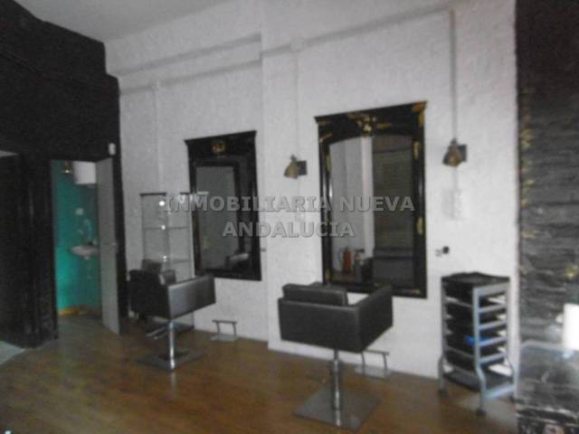Local comercial en Alquiler en Oliveros - Altamira
