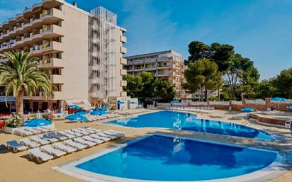 Piscina de Estudi en venda en Salou amb Aire condicionat, Moblat i Piscina comunitària