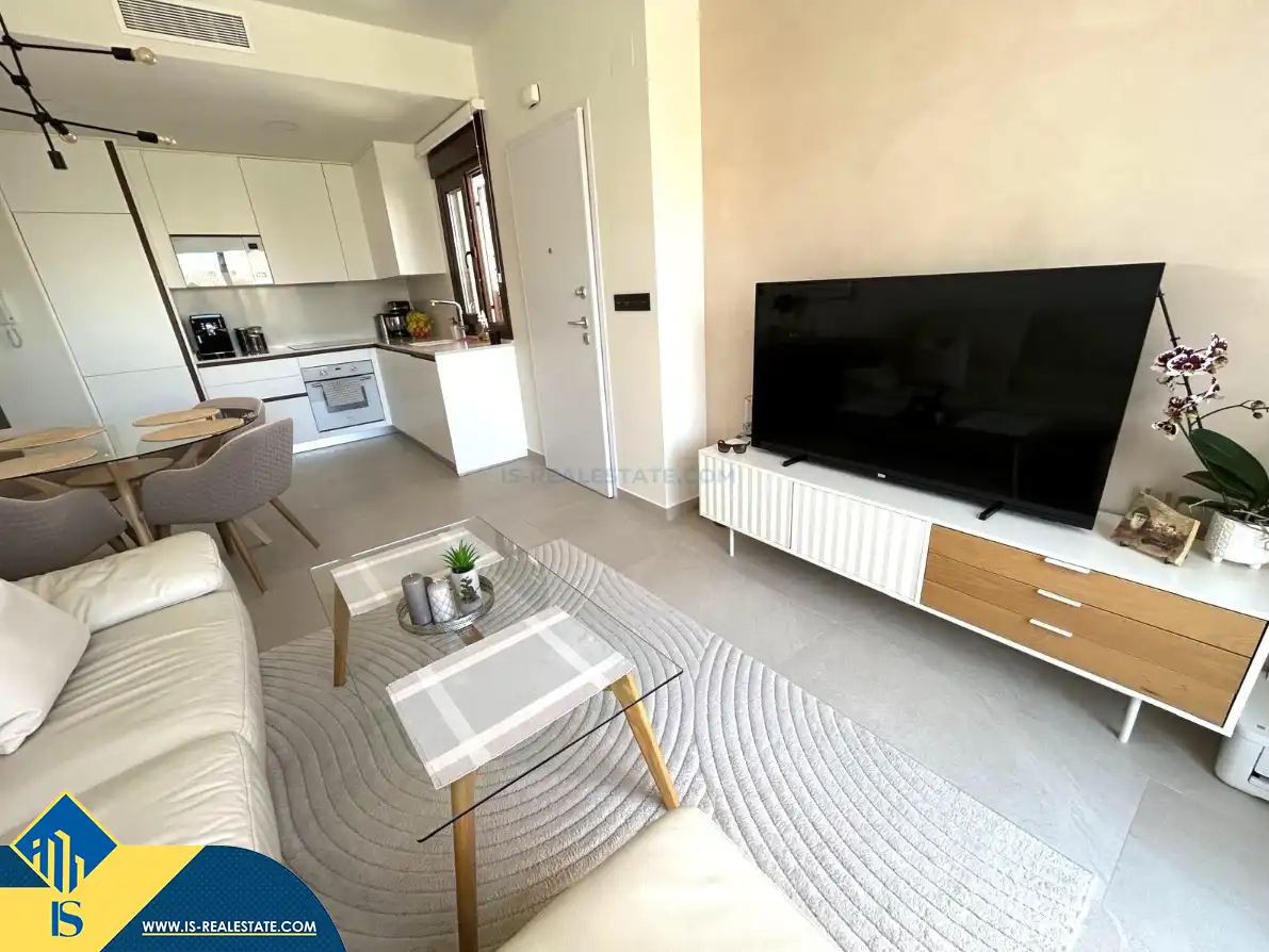 Bungalow con piscina en venta en Los Balcones - Los Altos