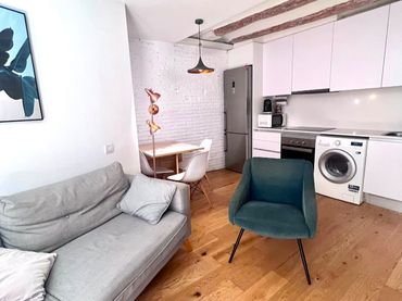 Piso con ascensor en venta en del devant del portal nou 2