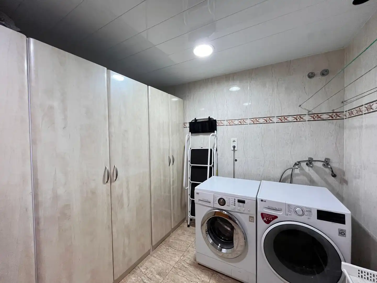 Cocina de Casa adosada en venta en Vilanova i la Geltrú con Calefacción, Jardín privado y Terraza