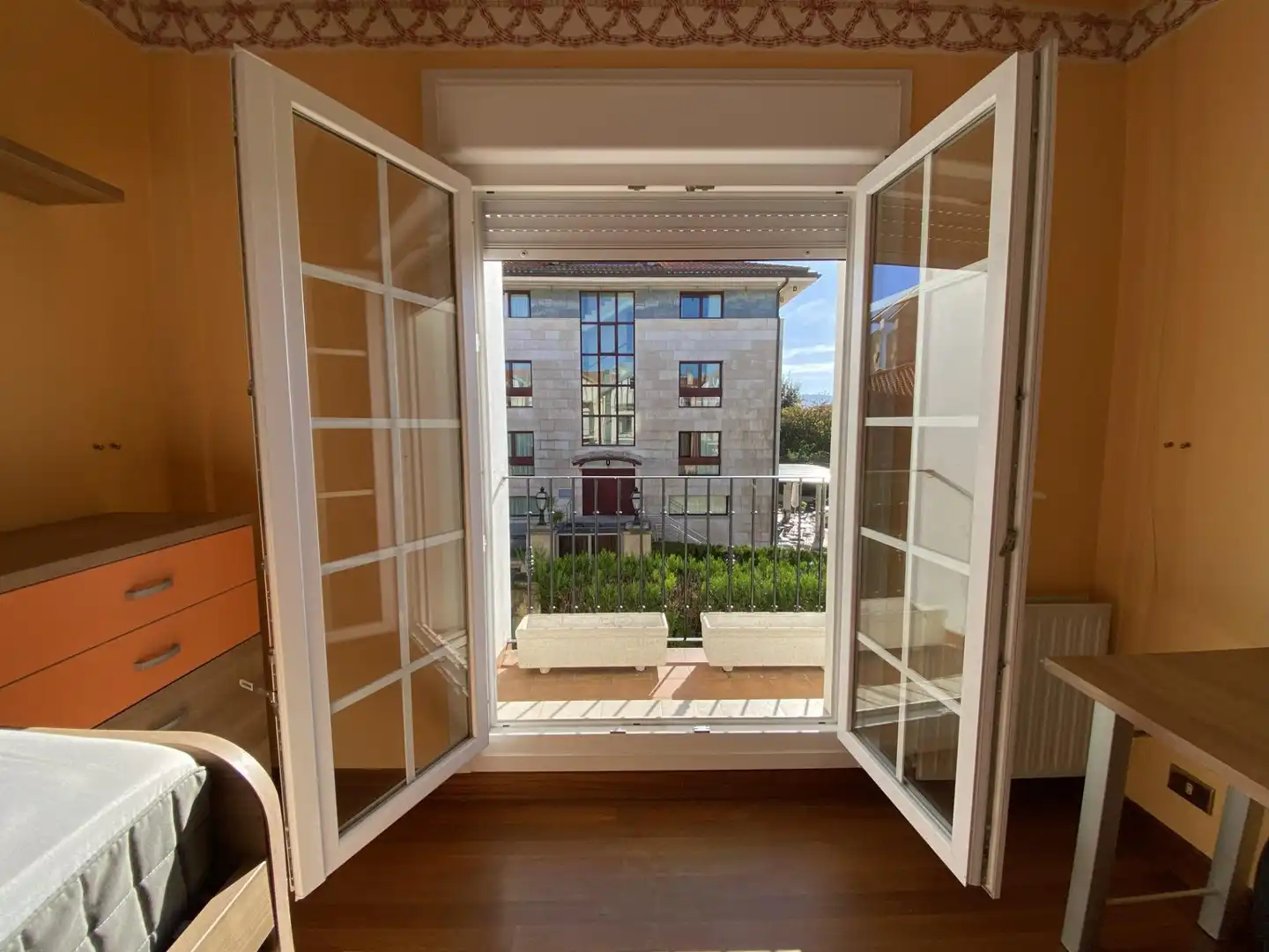 Terrasse von Einfamilien-Reihenhaus zum Verkauf in Loiu mit Heizung, Privatgarten und Terrasse