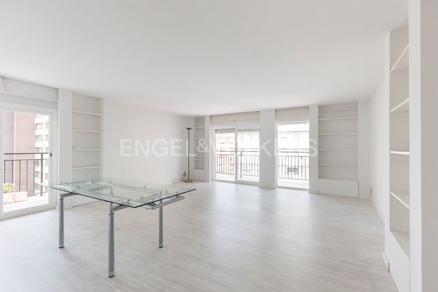 Sala d'estar de Apartament de lloguer en  Valencia Capital amb Aire condicionat, Calefacció i Terrassa