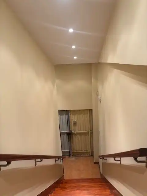 Fabrikhallen zur Miete in Loiu
