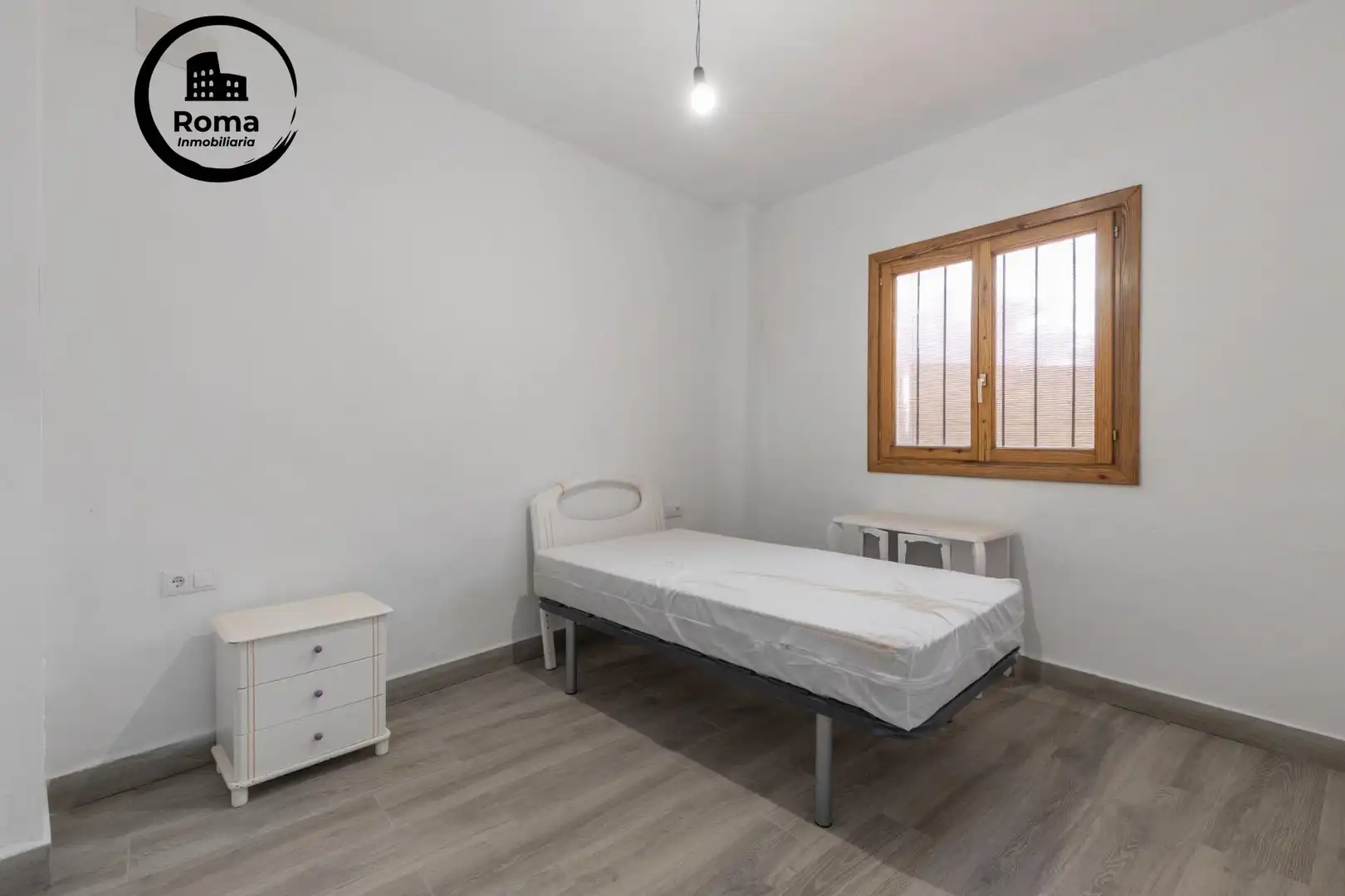 Habitación de Planta baja en venta en Moclín con Jardín privado, Amueblado y Balcón