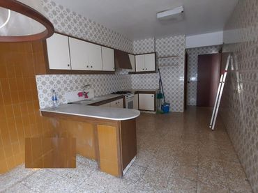 Appartamento con balcone in vendita a Centre