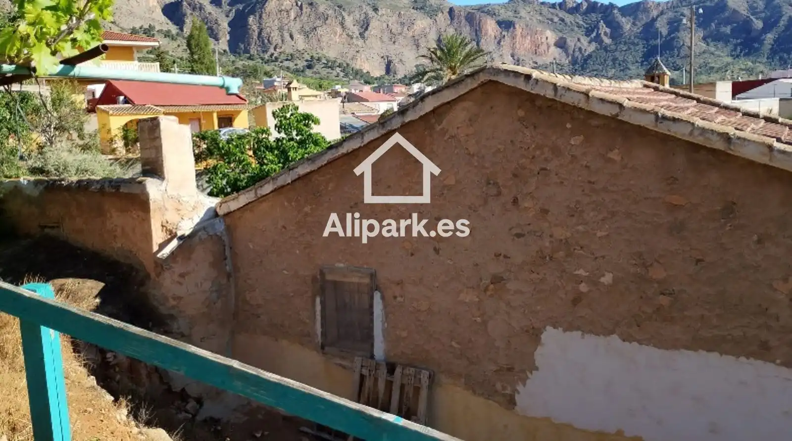 Vista exterior de Casa adosada en venta en Orihuela