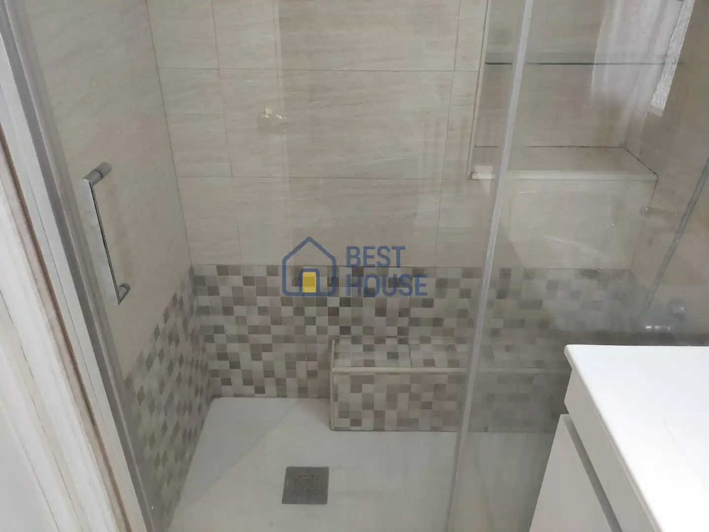 Bathroom of Flat for rent in León Capital   with Heating and Terrace