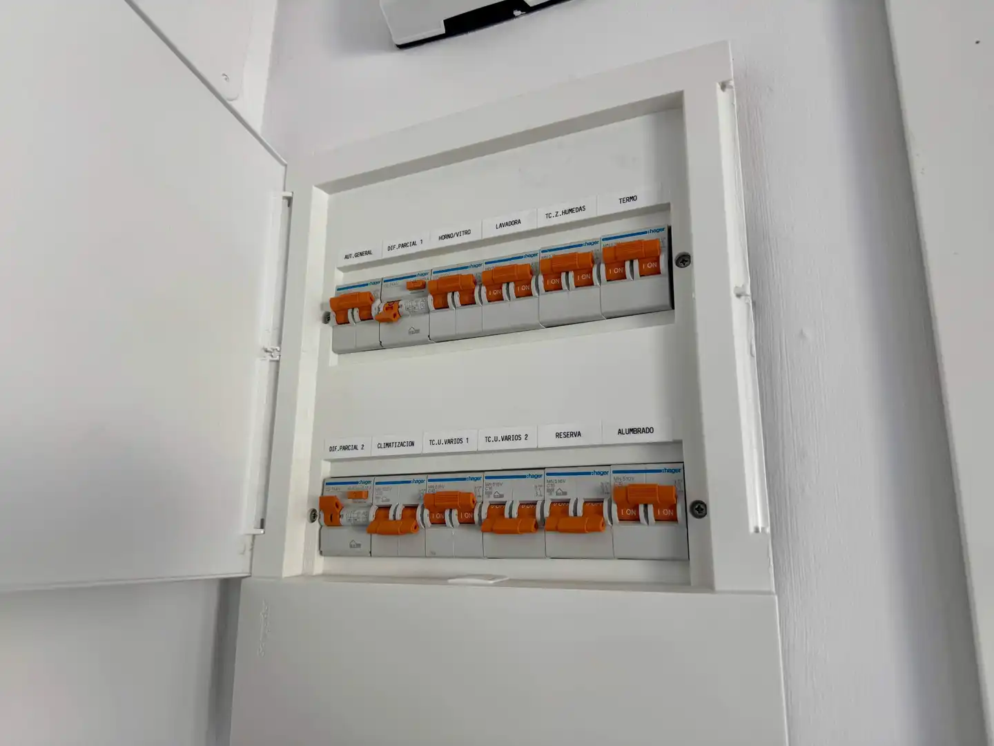 Wohnung zum Verkauf in Gandia mit Klimaanlage, Abstellraum und Balkon