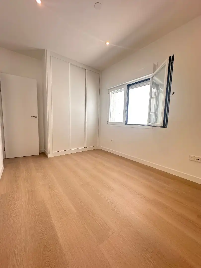 Habitación de Piso de alquiler en Pozuelo de Alarcón con Aire acondicionado, Calefacción y Horno