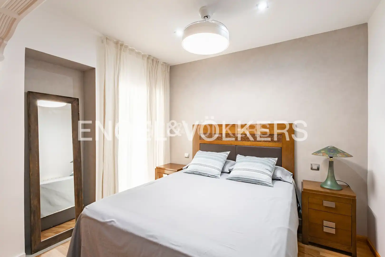 Schlafzimmer von Wohnung zur Miete in Esplugues de Llobregat mit Klimaanlage, Heizung und Parkett