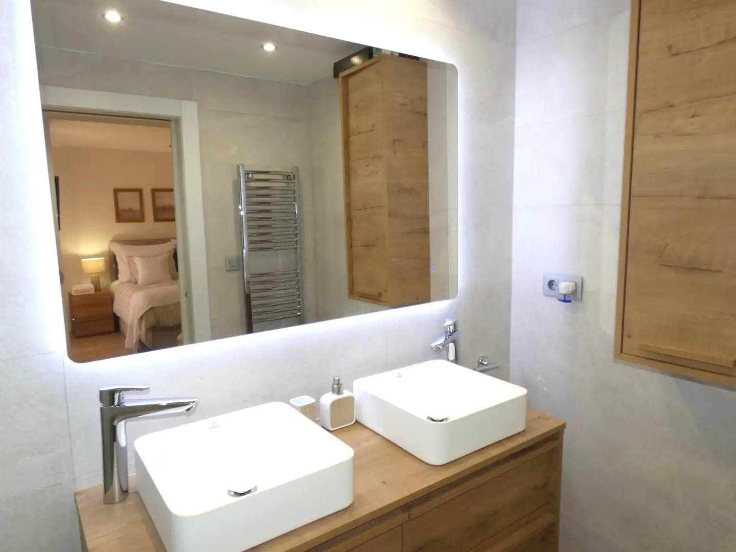 Bathroom of Detached homes for sale in Utebo  with Air Conditioner, Heating and Private garden