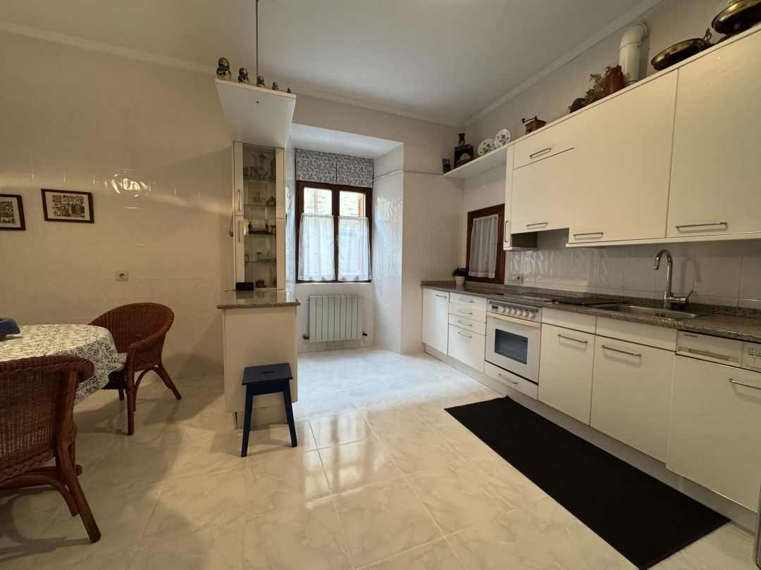Kitchen of Flat for sale in Oñati  with Heating, Storage room and Balcony