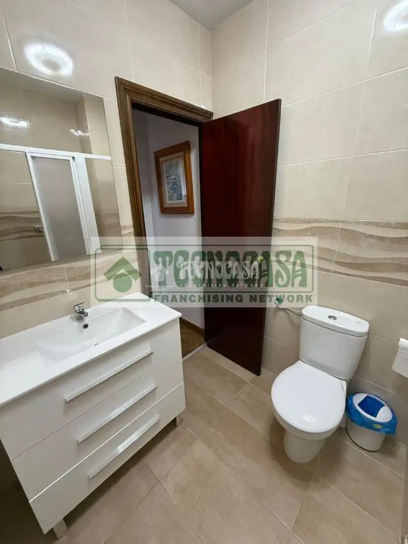 Bathroom of Flat for sale in Ronda  with Air Conditioner, Parquet flooring and Balcony
