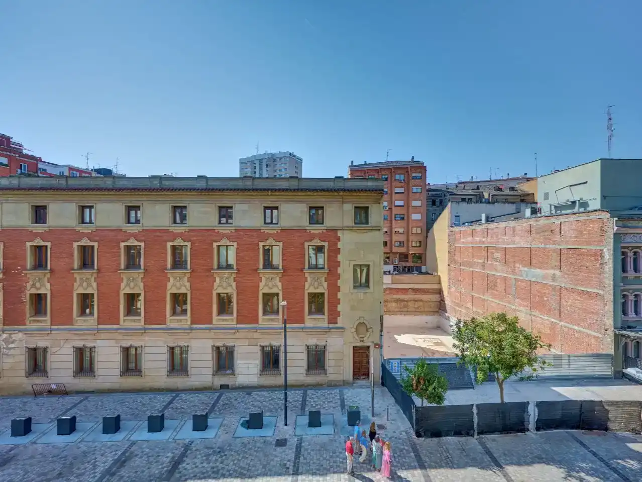 Vista exterior de Pis en venda en  Logroño