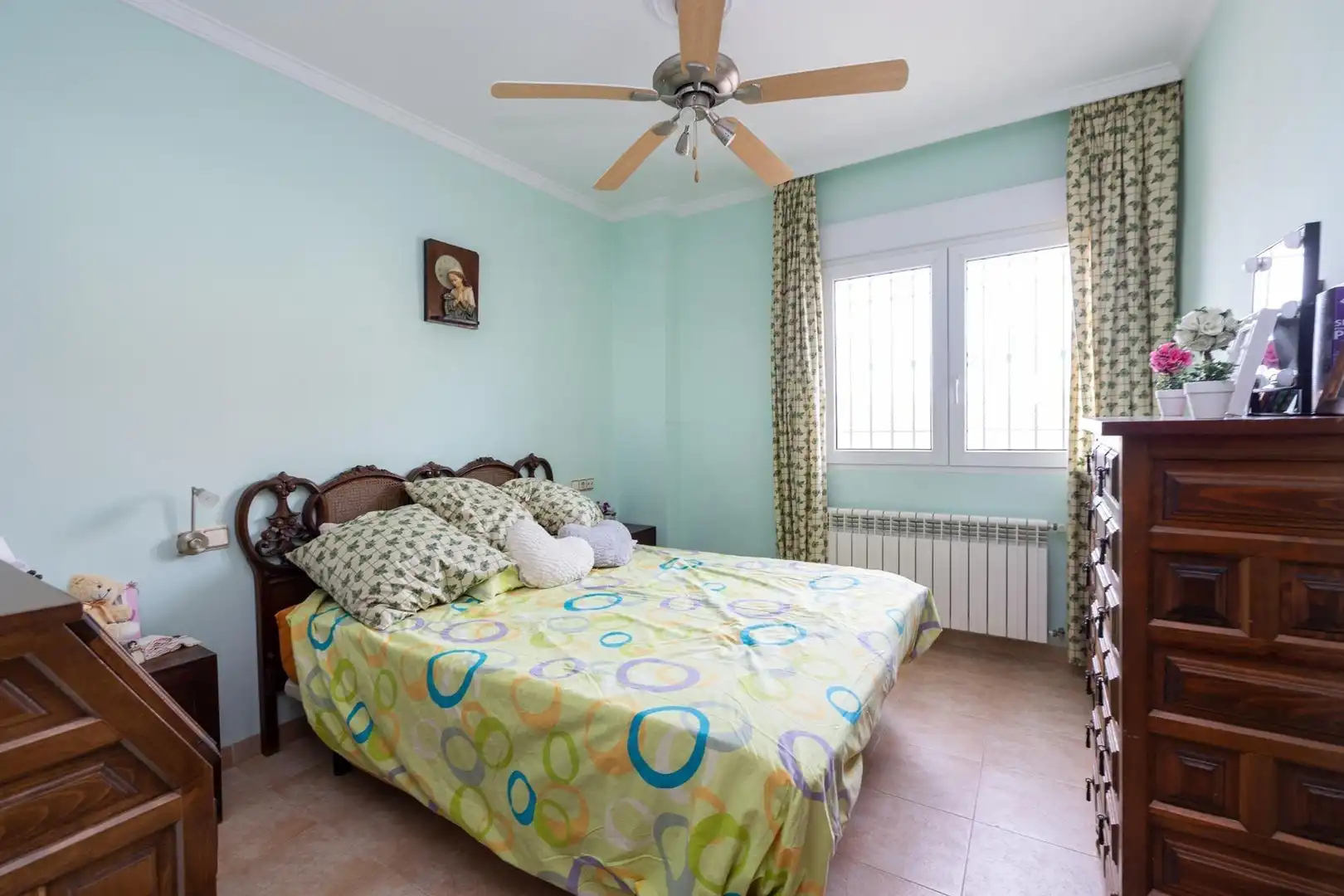 Bedroom of Houses for sale in Barrio de la Vega
