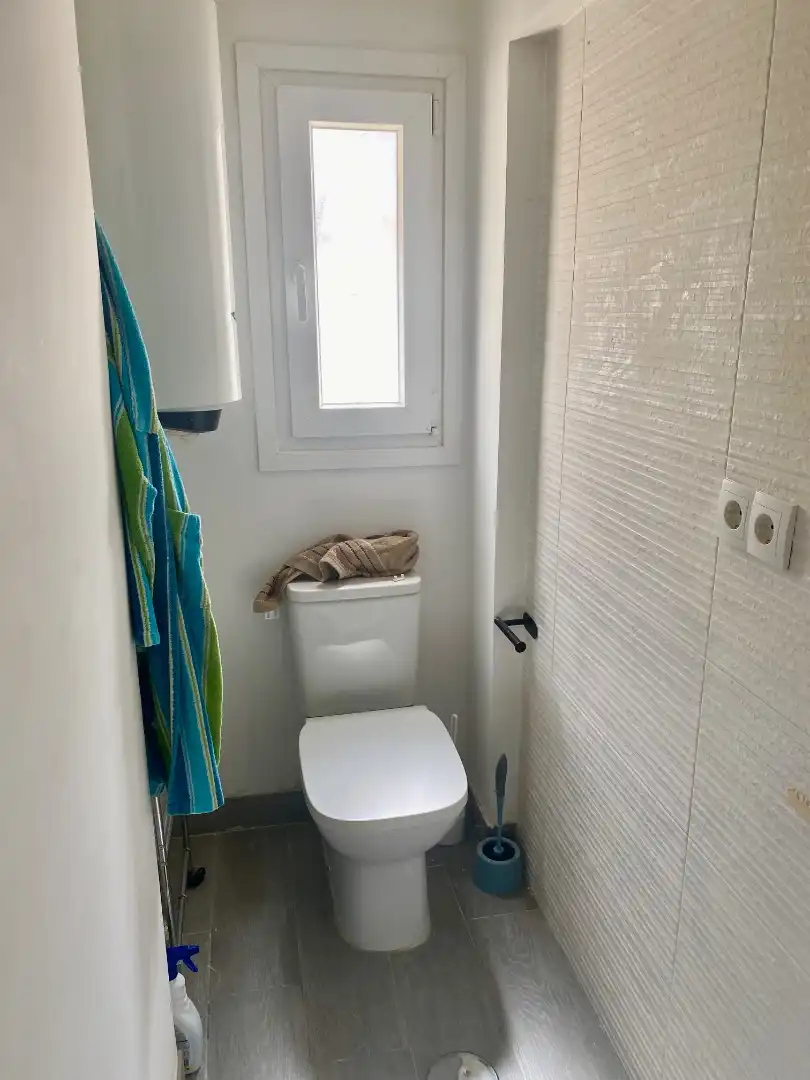 Baño de Apartamento en venta en Albacete con Aire acondicionado, Calefacción y Jardín privado