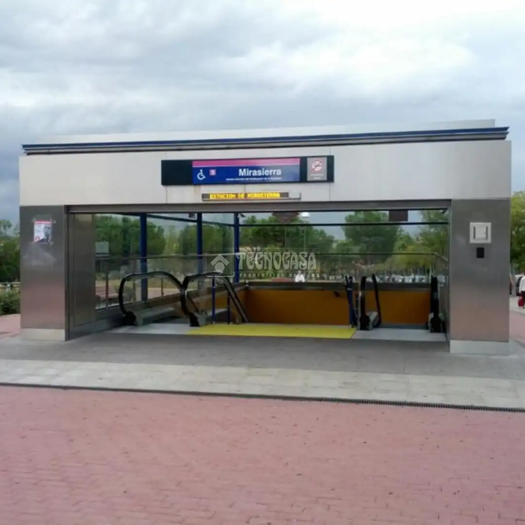 Garage for sale in Madrid