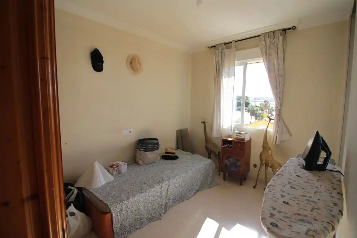 Habitación de Piso en venta en Vélez-Málaga con Terraza y Piscina comunitaria