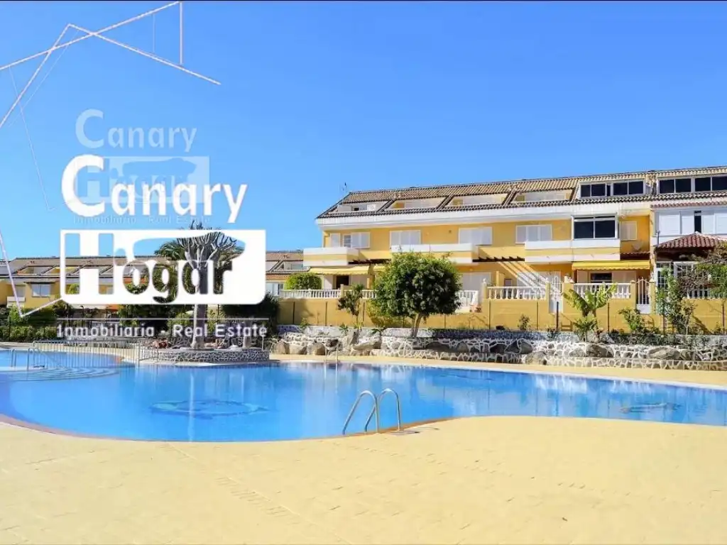 Adosado con terraza en venta en Avenida Antonio Dominguez, imagen 2