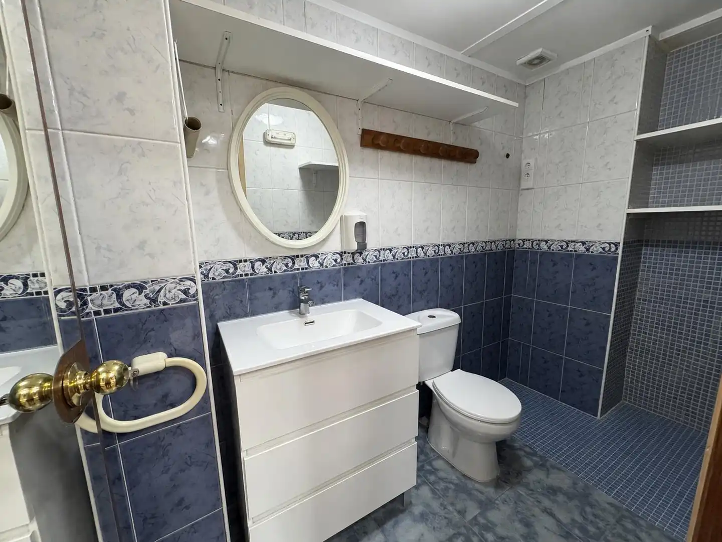 Badezimmer von Geschaftsraum zur Miete in Algemesí mit Klimaanlage
