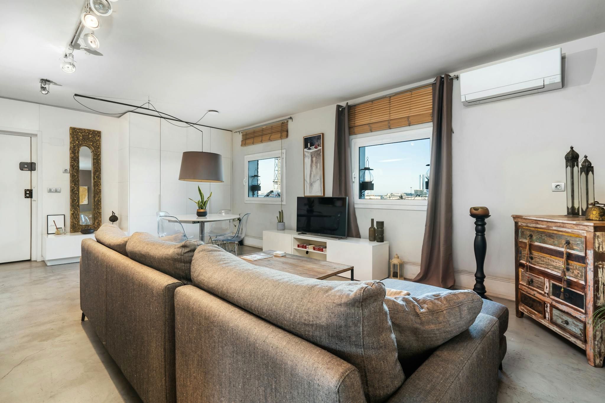 Living room of Flat to rent in  Barcelona Capital  with Air Conditioner, Heating and Furnished